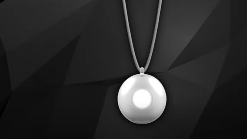 How Does the AI Necklace Work